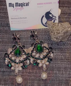 Magical green oorbel indian