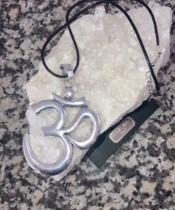 Grote aum hanger jpg