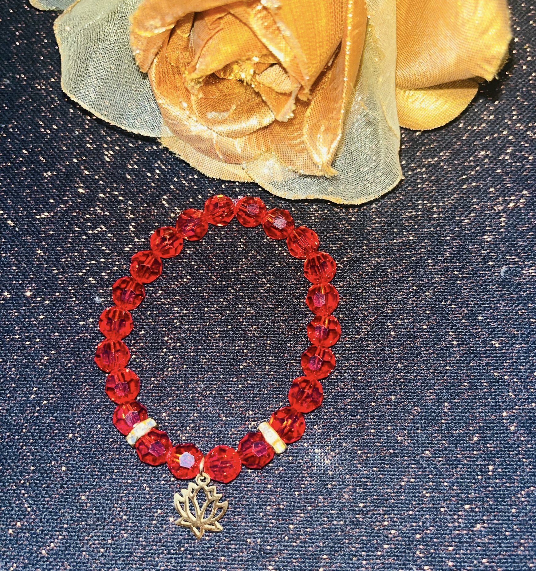 magical-lifestyle.nl Armbanden Magical Red Lotus bracelet Foto 1