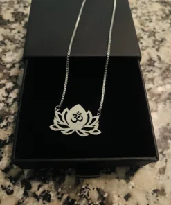 Zilver lotus ketting voorkant jpg